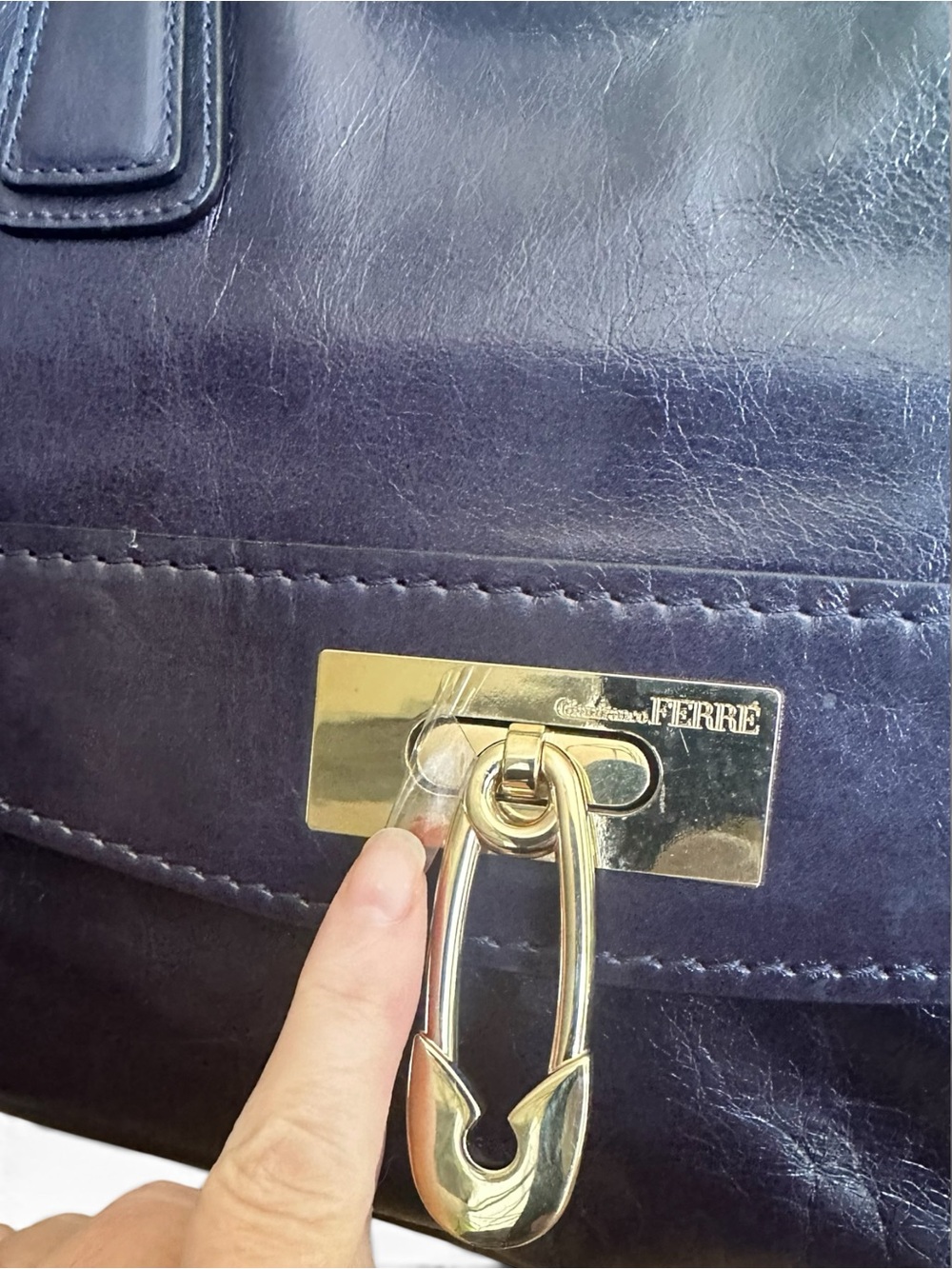 💙 Gianfranco Ferre Navy Leather Satchel Made Italy Gold Hardware - Picture 6 of 17